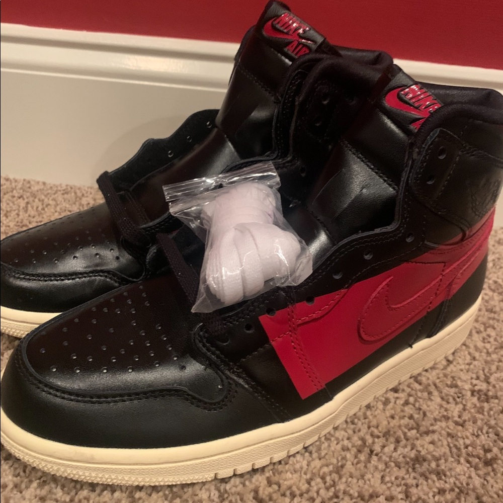 Jordan Retro 1 High OG Defiant - Couture